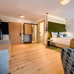 Отель Weinhotel Freylich Zahn Фрейбург