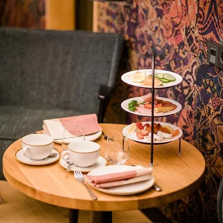 Weinhotel Freylich Zahn Hotel 4*