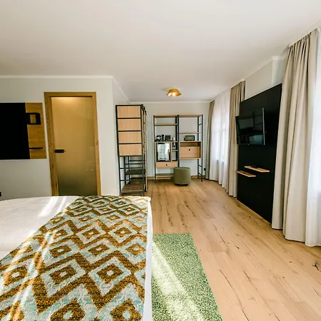 Weinhotel Freylich Zahn 4* Freyburg