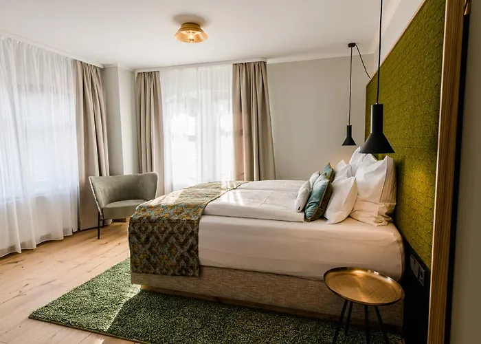 Hotel Weinhotel Freylich Zahn 4*