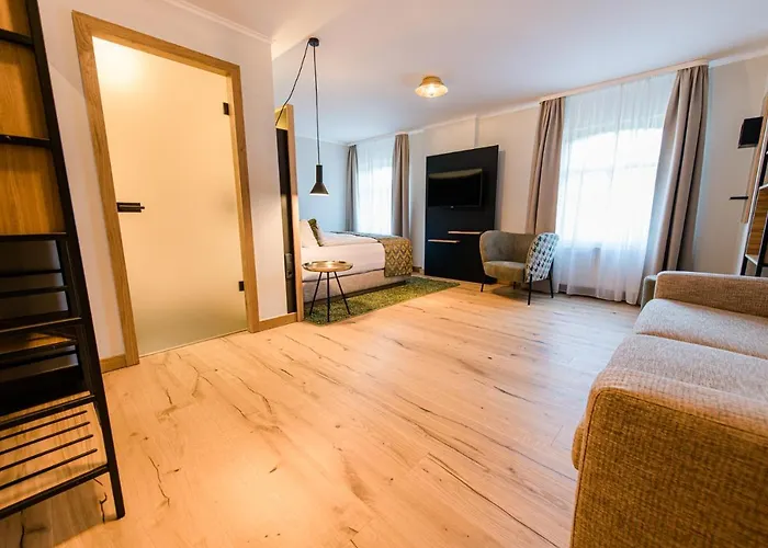 Hotel Weinhotel Freylich Zahn 4*