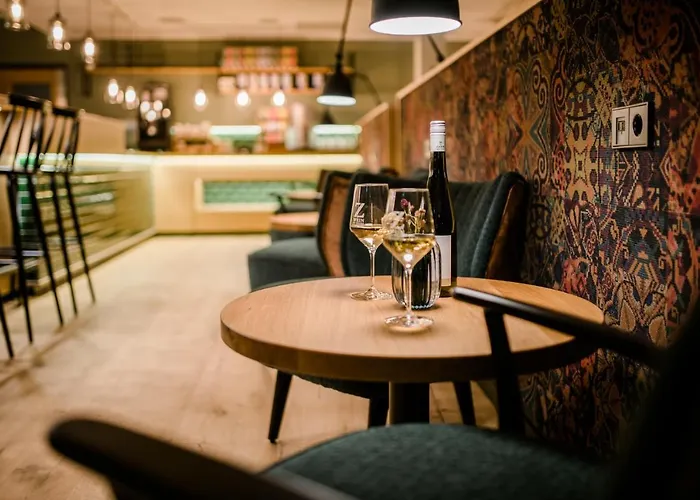 Weinhotel Freylich Zahn 4*