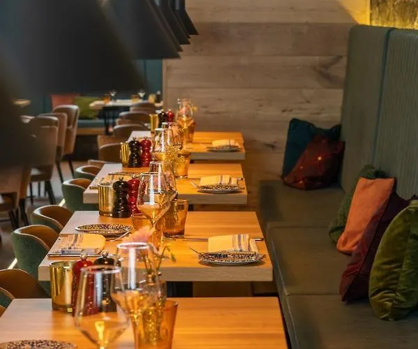 Hotel Weinhotel Freylich Zahn 4*